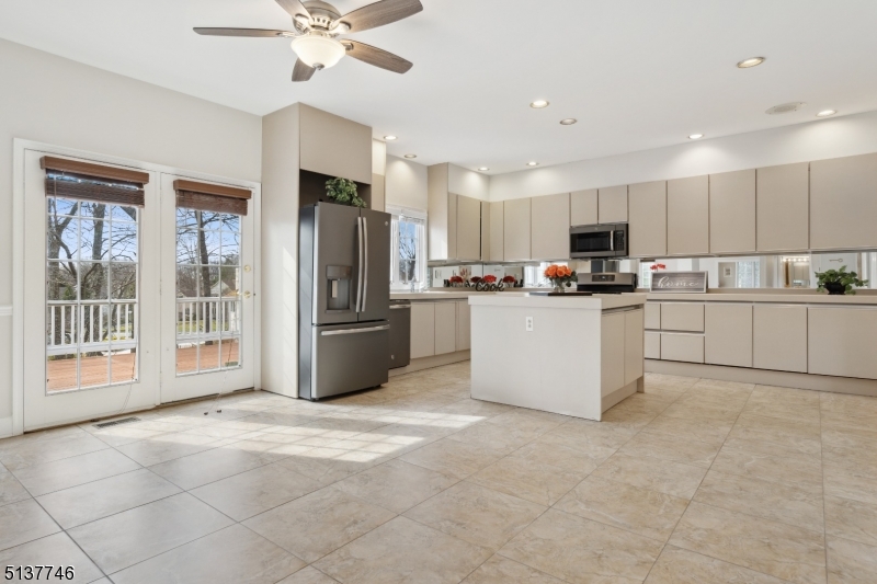 Paramount Estates - Residential