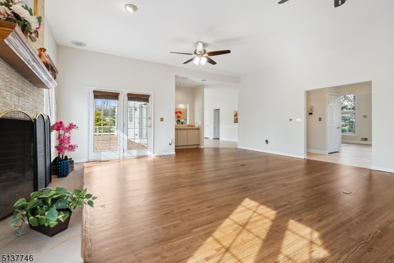 Paramount Estates - Residential