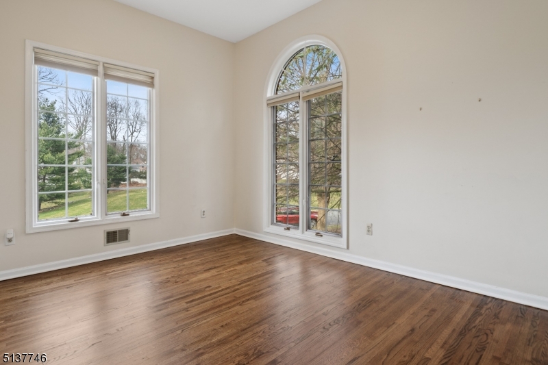 Paramount Estates - Residential