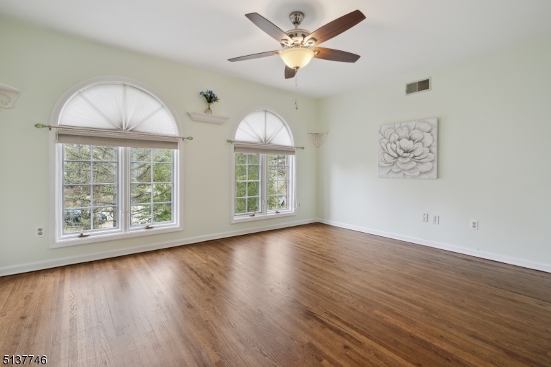 Paramount Estates - Residential
