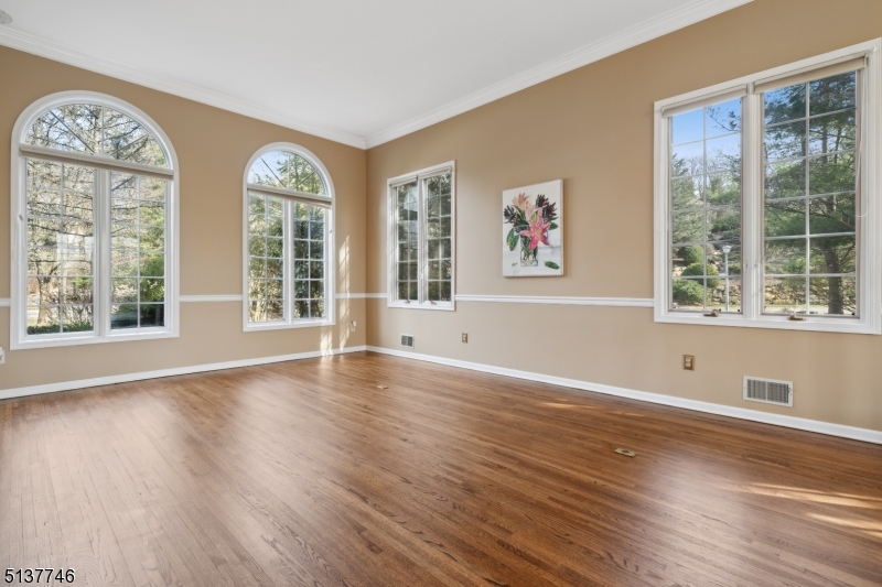 Paramount Estates - Residential