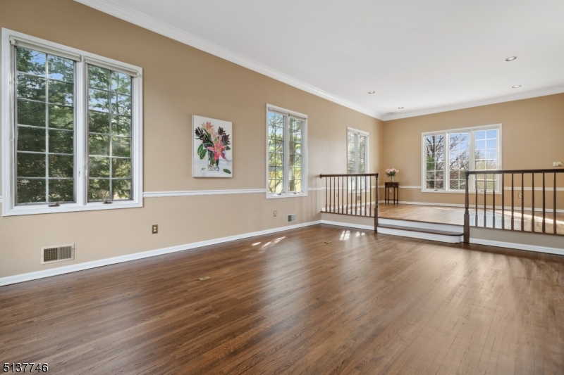 Paramount Estates - Residential