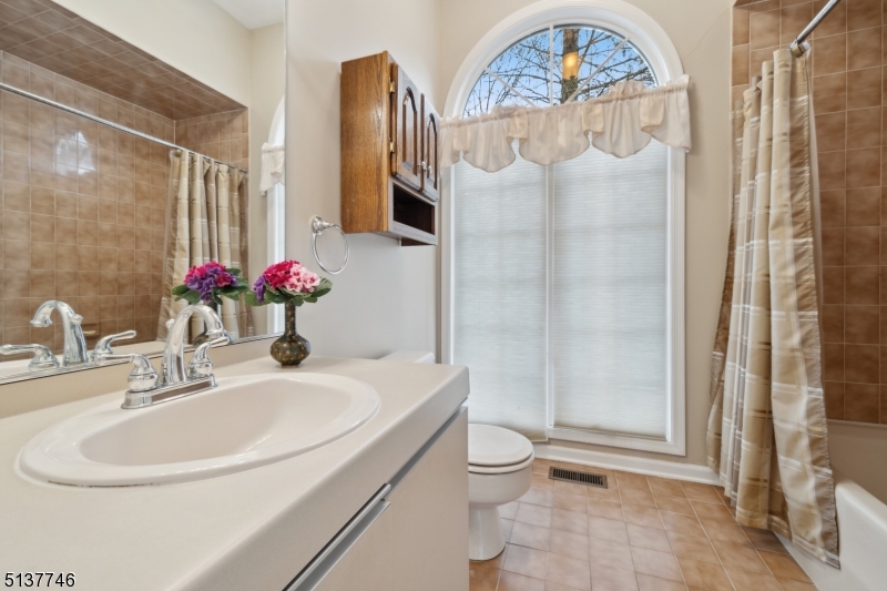 Paramount Estates - Residential