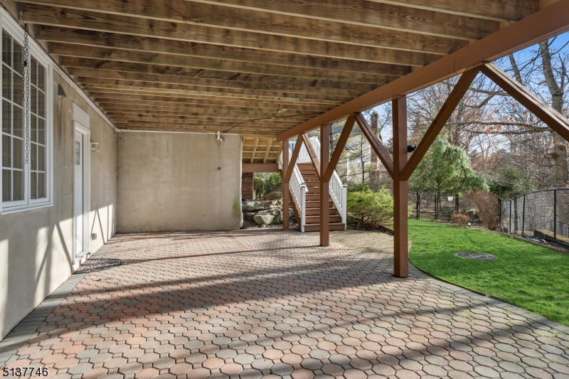 Paramount Estates - Residential