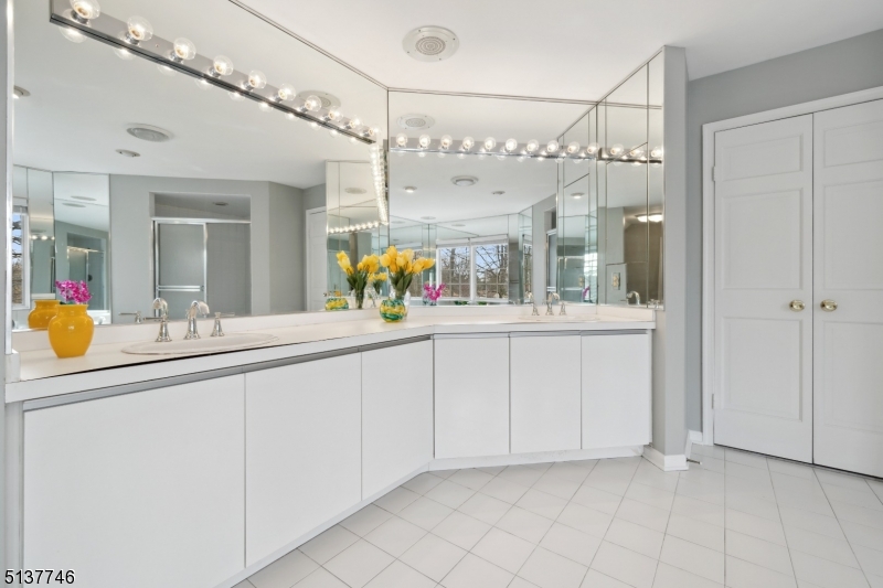 Paramount Estates - Residential