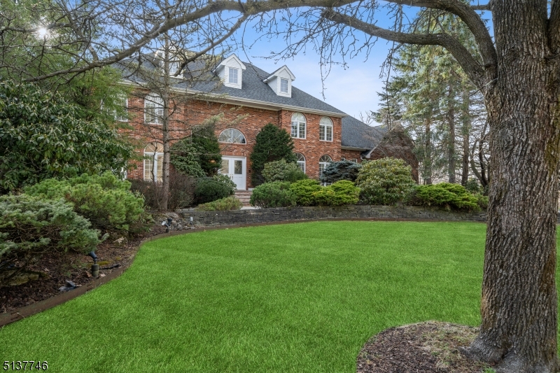 Paramount Estates - Residential