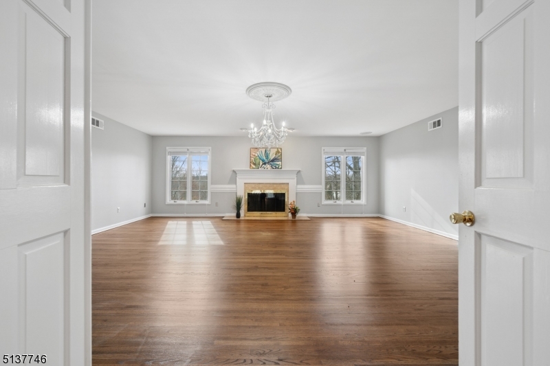 Paramount Estates - Residential