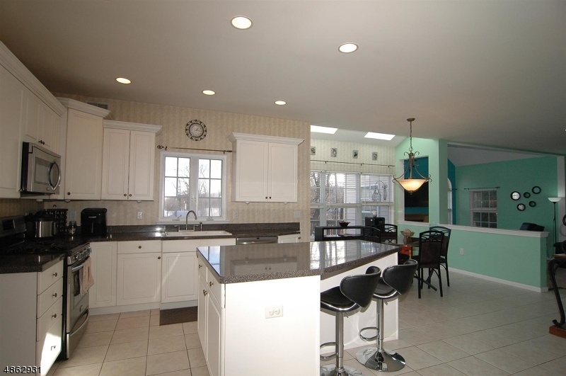 POETS PEAK - Residential