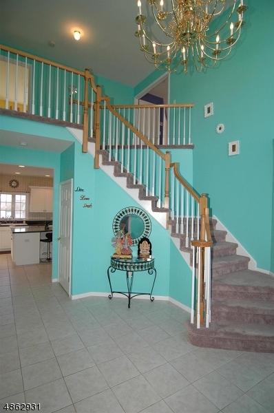 POETS PEAK - Residential