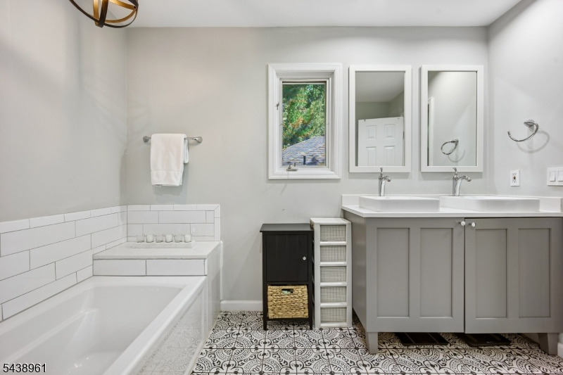 Crystal Woods - Residential