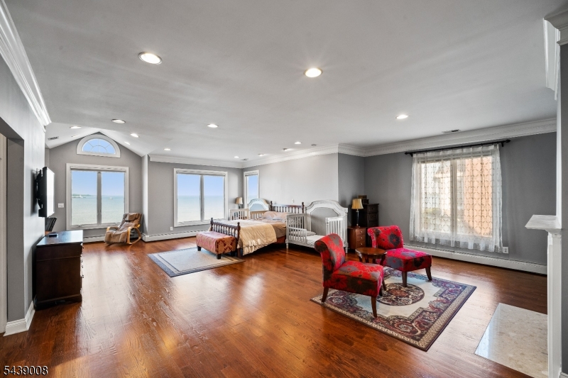 Lighthouse Bay - Residential