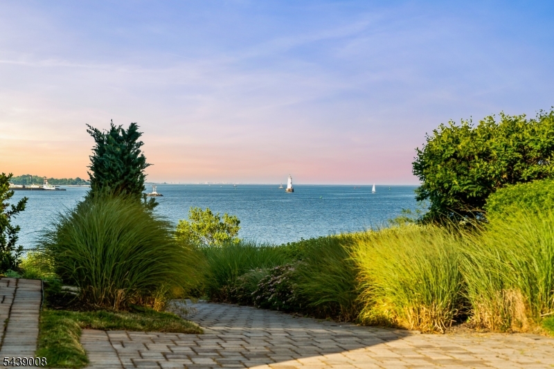 Lighthouse Bay - Residential