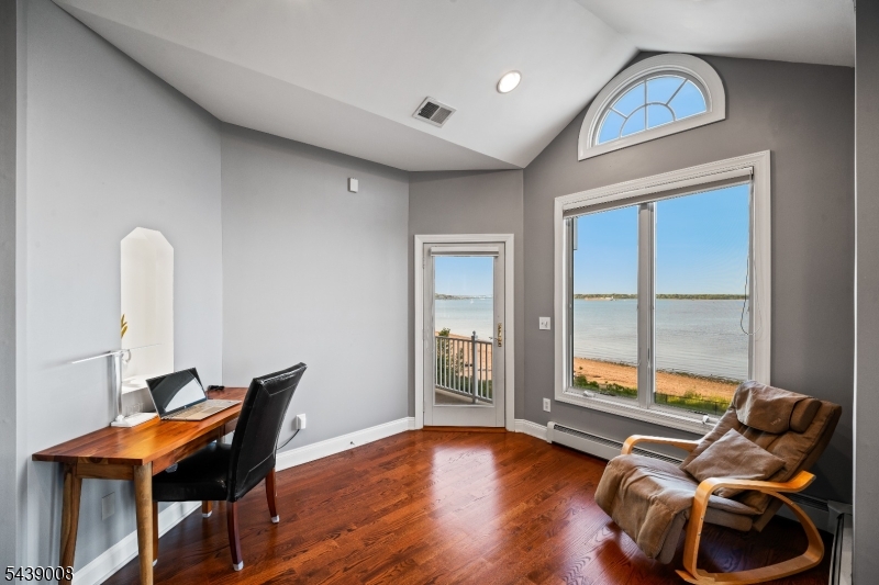 Lighthouse Bay - Residential