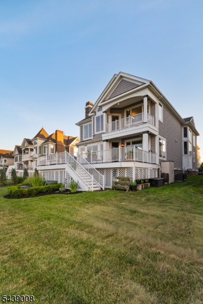 Lighthouse Bay - Residential