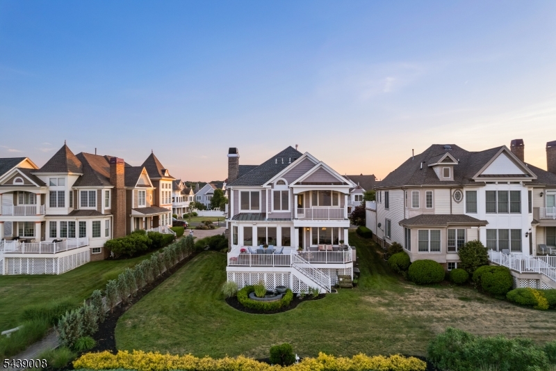 Lighthouse Bay - Residential