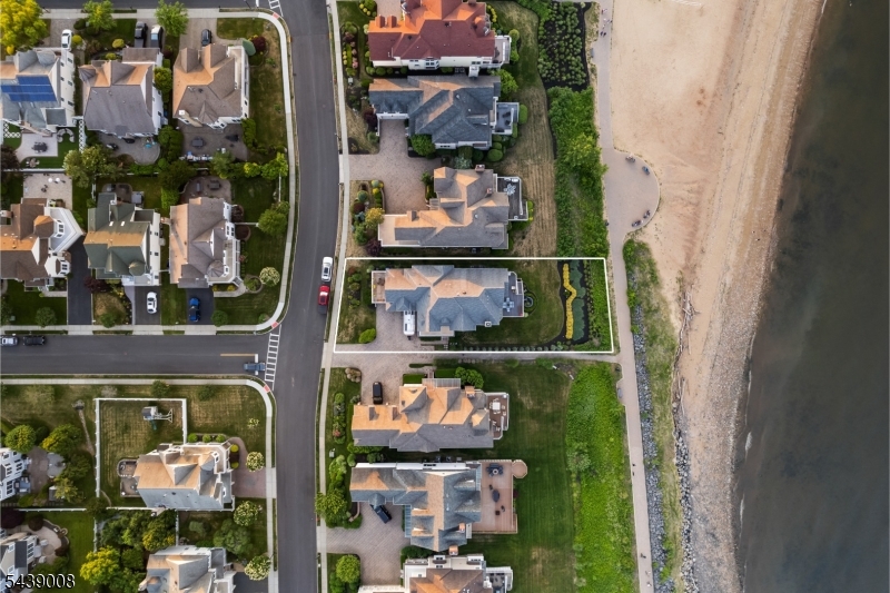 Lighthouse Bay - Residential