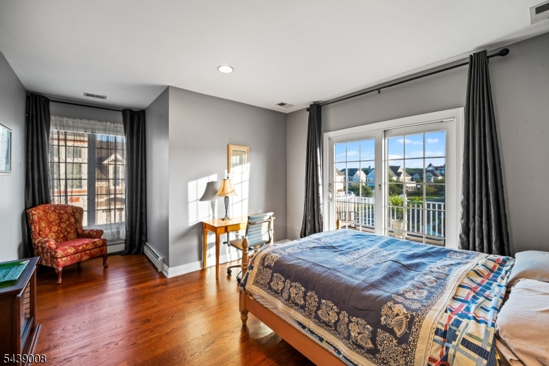 Lighthouse Bay - Residential