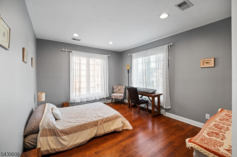 Lighthouse Bay - Residential