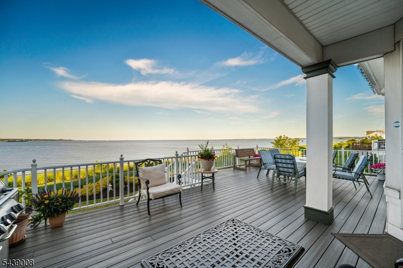 Lighthouse Bay - Residential