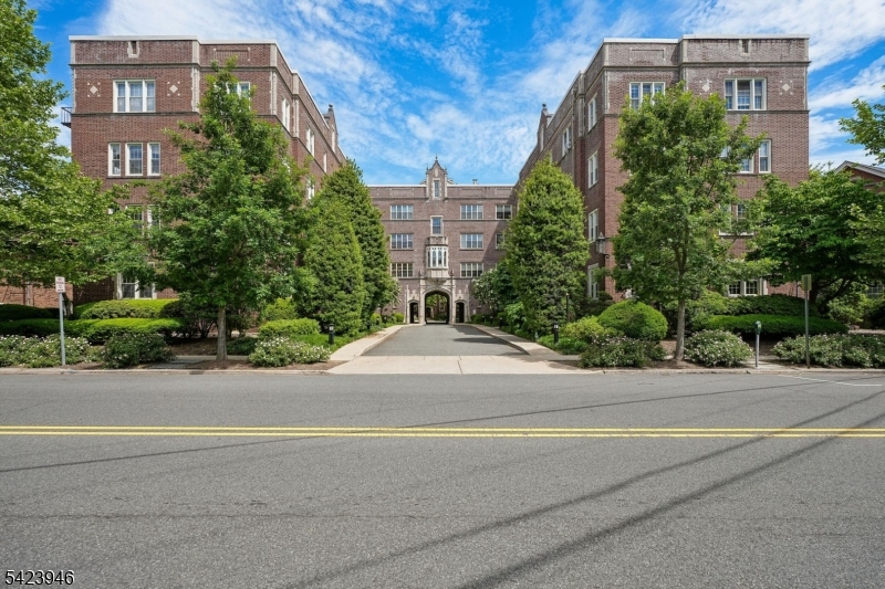 Summit Parmley - Residential