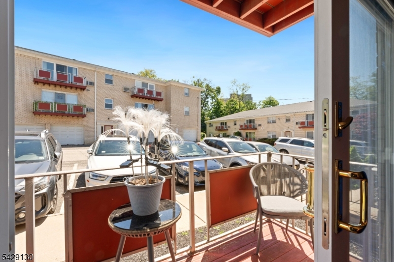 Whitestone Garden - Residential