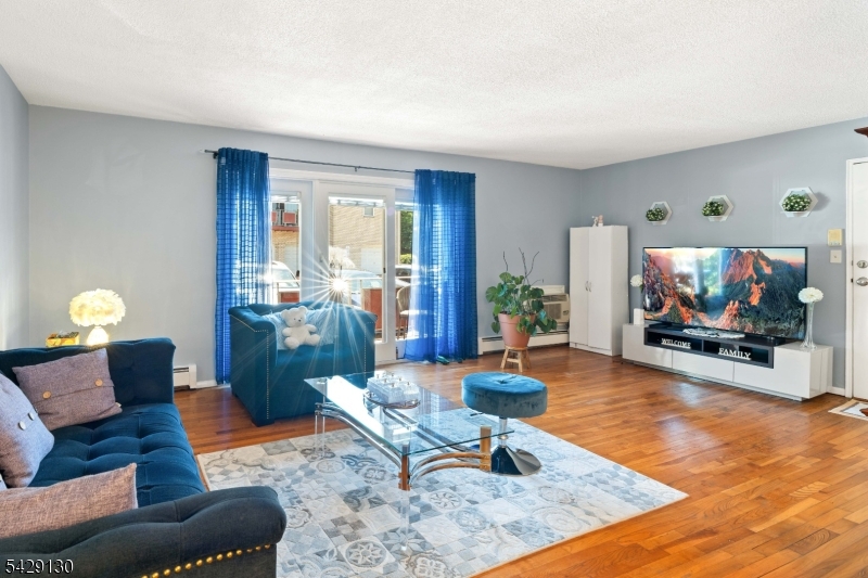 Whitestone Garden - Residential