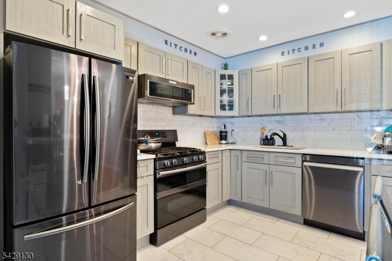 Whitestone Garden - Residential