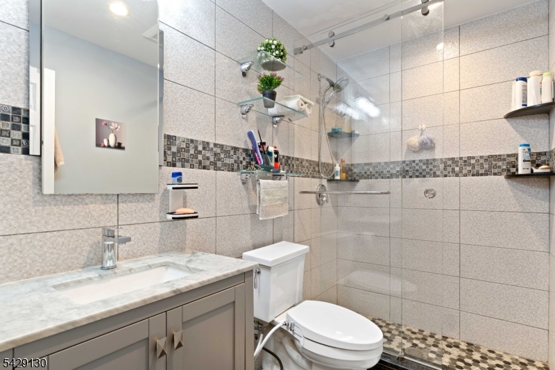 Whitestone Garden - Residential