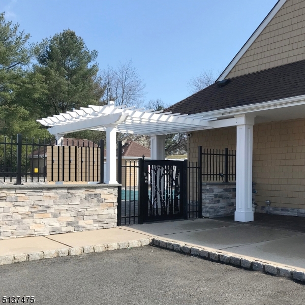 Skyline Village - Residential