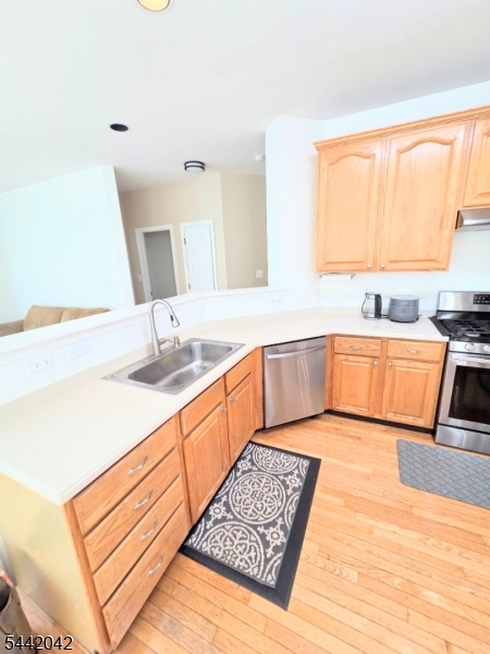 White House Station - Residential