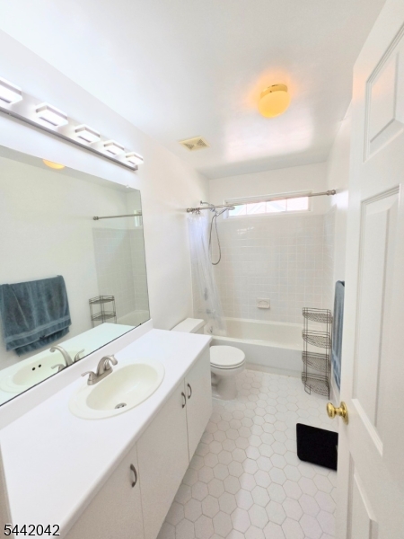 White House Station - Residential