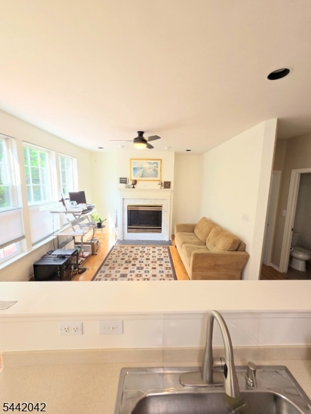 White House Station - Residential