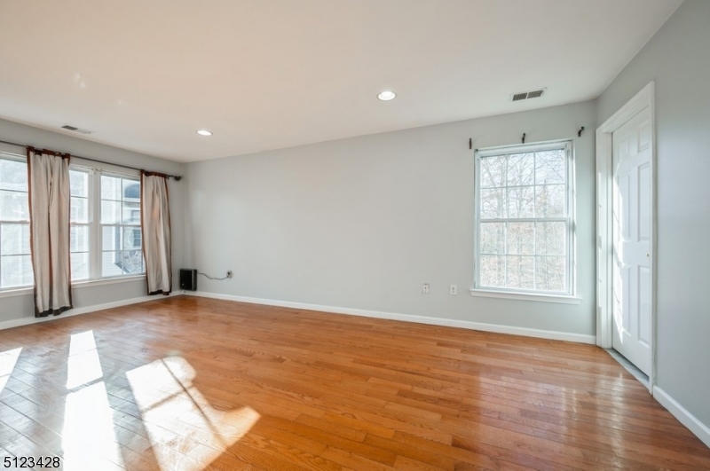 Maple Woods - Residential
