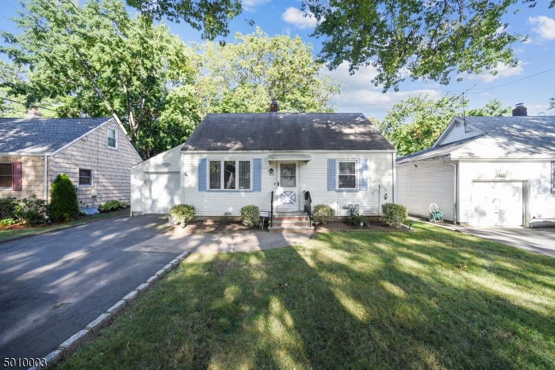 BACK ON THE MARKET!!! 3 Bedroom 2 Full bath Cape Cod in the desirable Demarest section of Bloomfield. Home features 1 car garage, large fenced in yard, formal dining room, relax in your beautiful sun room. Walking distance to buses to NYC and close to parkway for an easy commute.