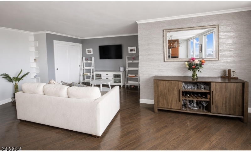 The Doric - Residential