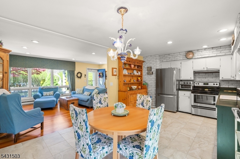 Barry Lakes - Residential