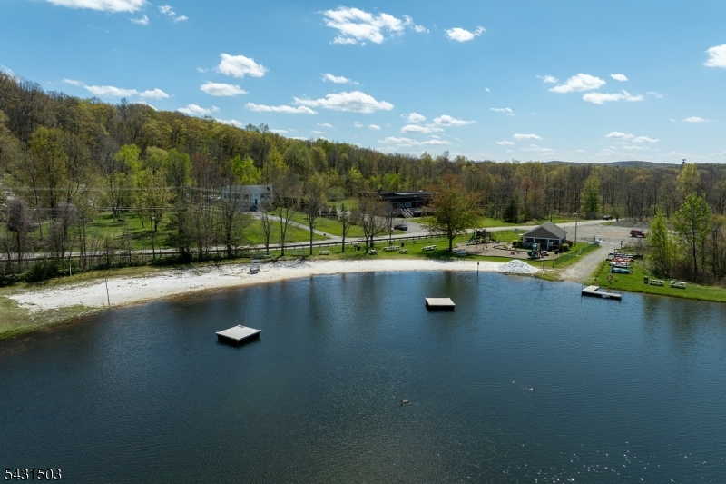 Barry Lakes - Residential