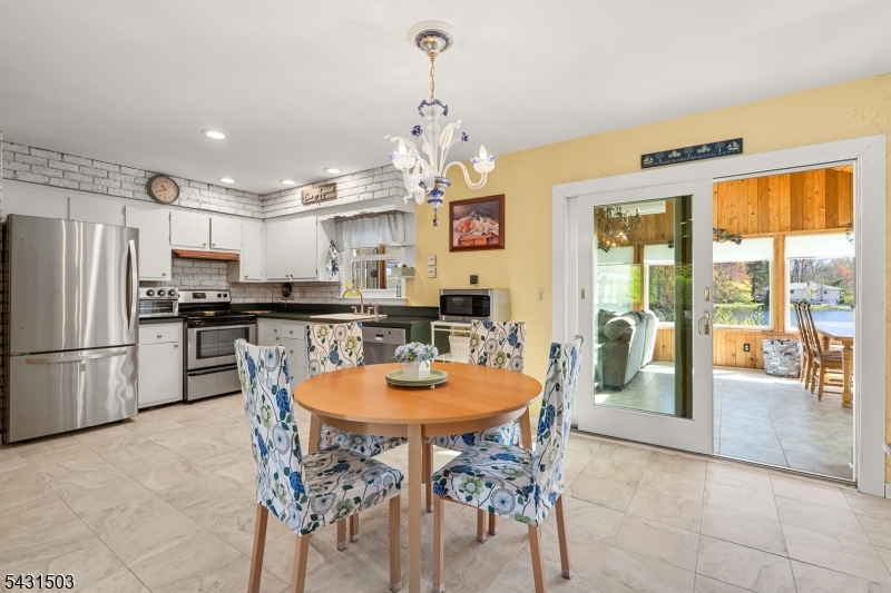 Barry Lakes - Residential