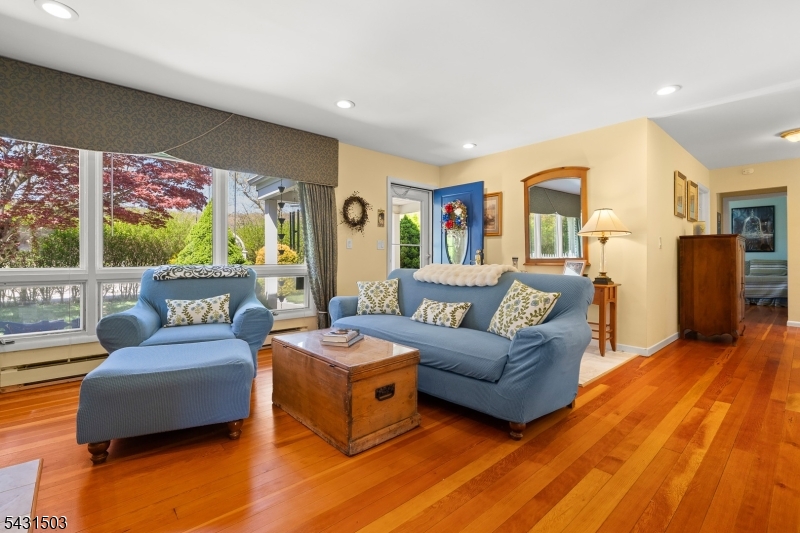 Barry Lakes - Residential