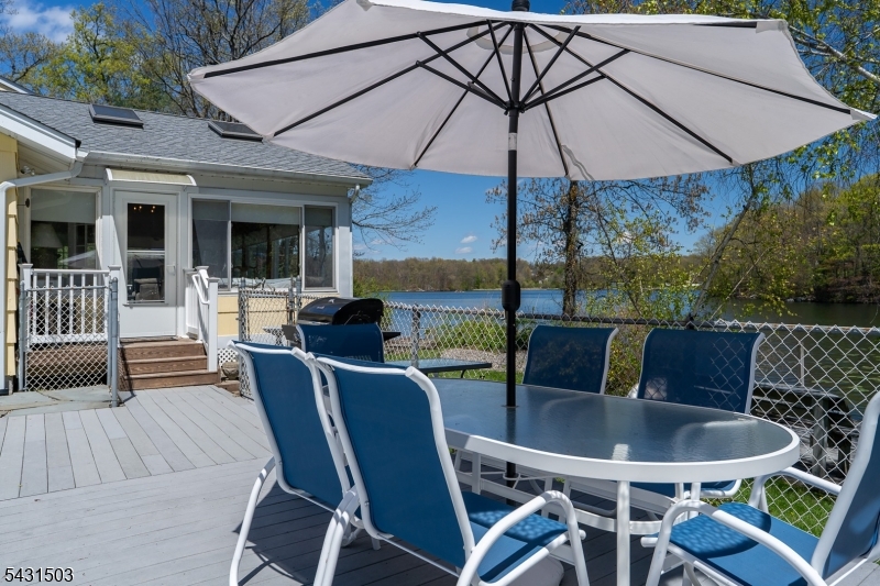 Barry Lakes - Residential