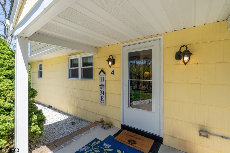 Barry Lakes - Residential