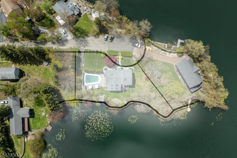 Barry Lakes - Residential