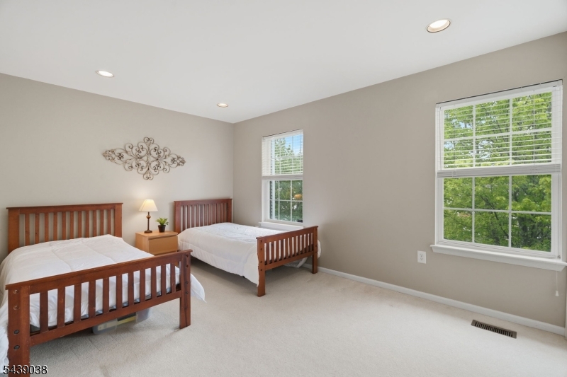 Hamilton Woods - Residential