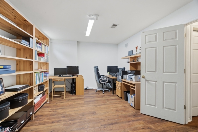 Hamilton Woods - Residential