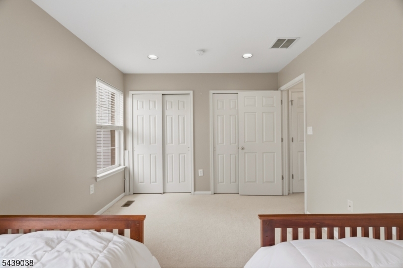 Hamilton Woods - Residential