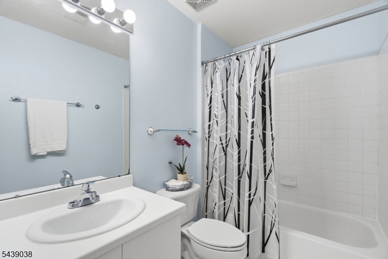 Hamilton Woods - Residential