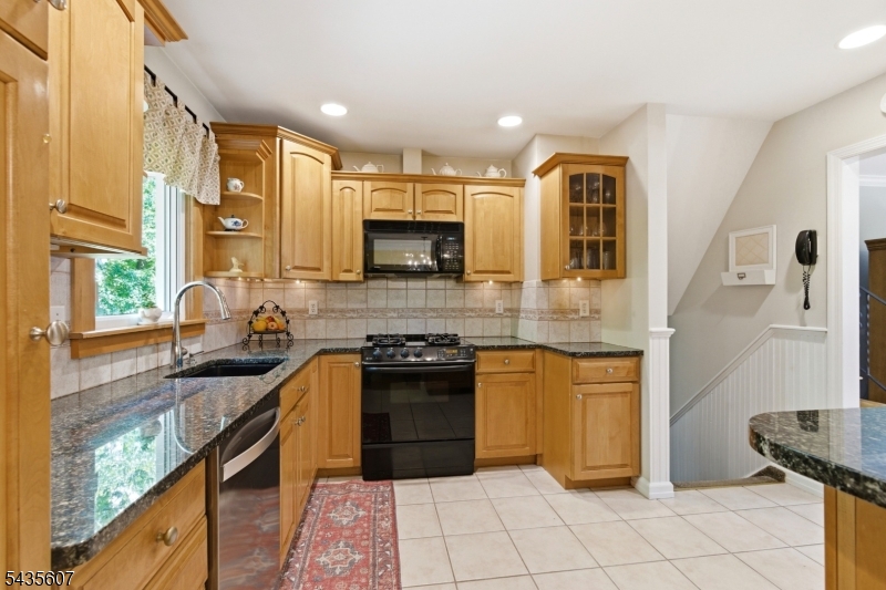 Cupsaw Lake - Residential