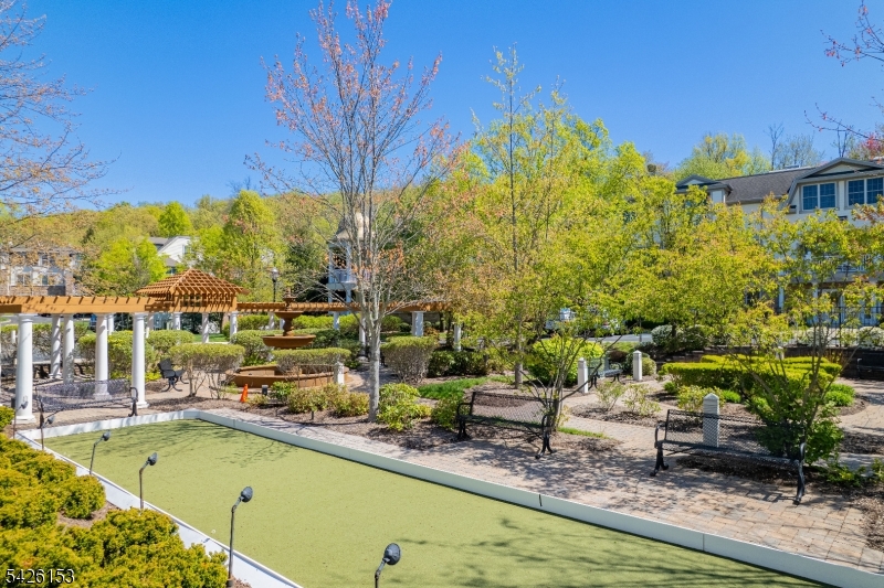 Four Seasons - Residential