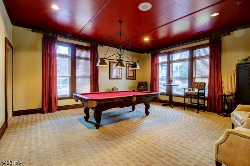 Four Seasons - Residential