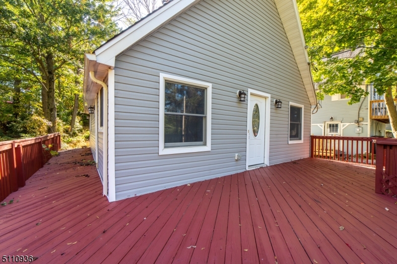 PLEASANT VALLEY LAKES - Residential